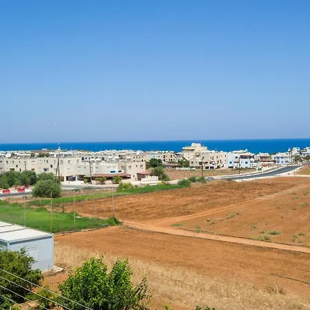 Sea View Apt*spacious Balcony*200m To The Appartamento Paralimni